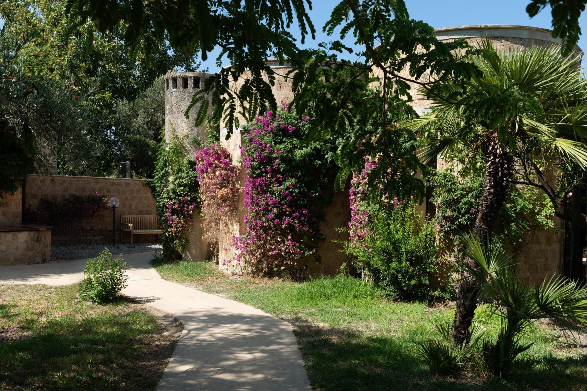 Voi Floriana 4*